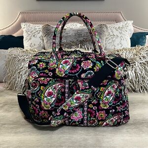 🇺🇸Vera Bradley Black and Pink Paisley Travel Bag